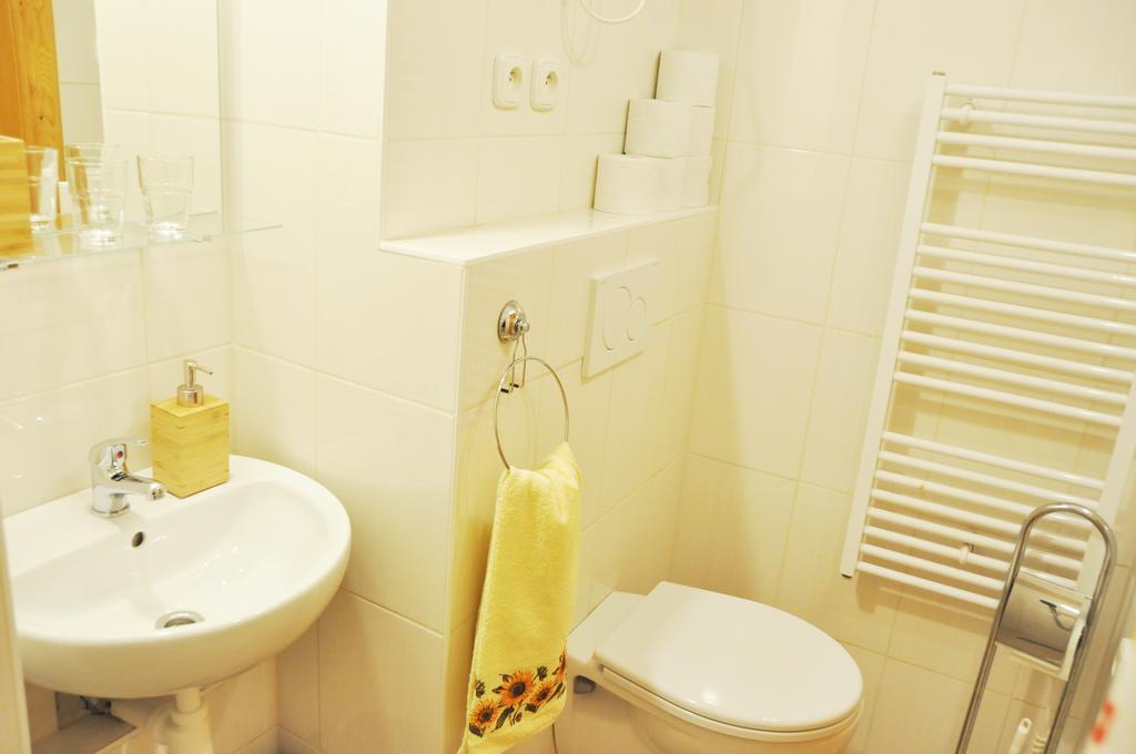 Traditional Slovak Apartment ブラチスラヴァ エクステリア 写真
